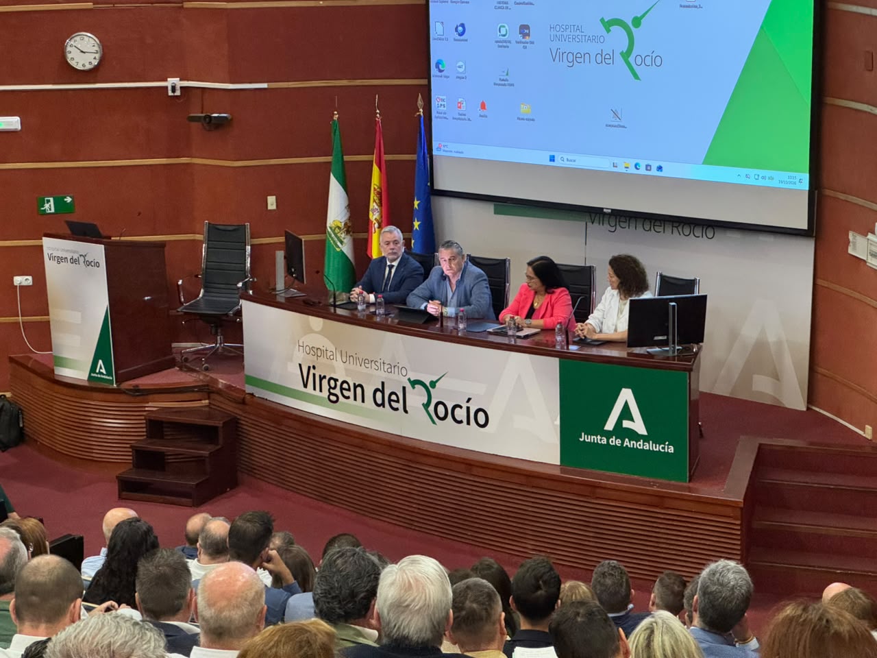 La Junta prepara un comité para impulsar la reforma del SAS y una nueva ley sanitaria